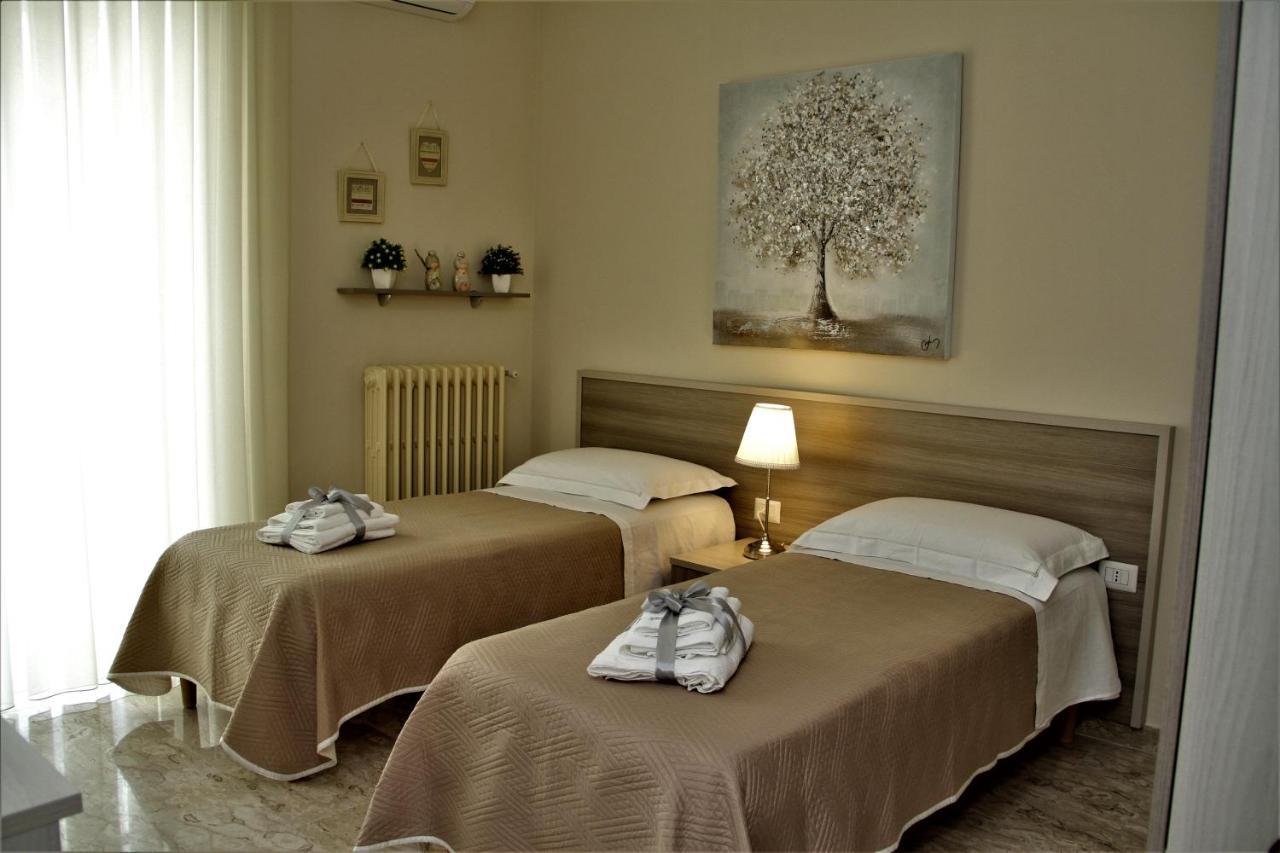 Casa Vacanze Civico 32 Montescaglioso Bagian luar foto