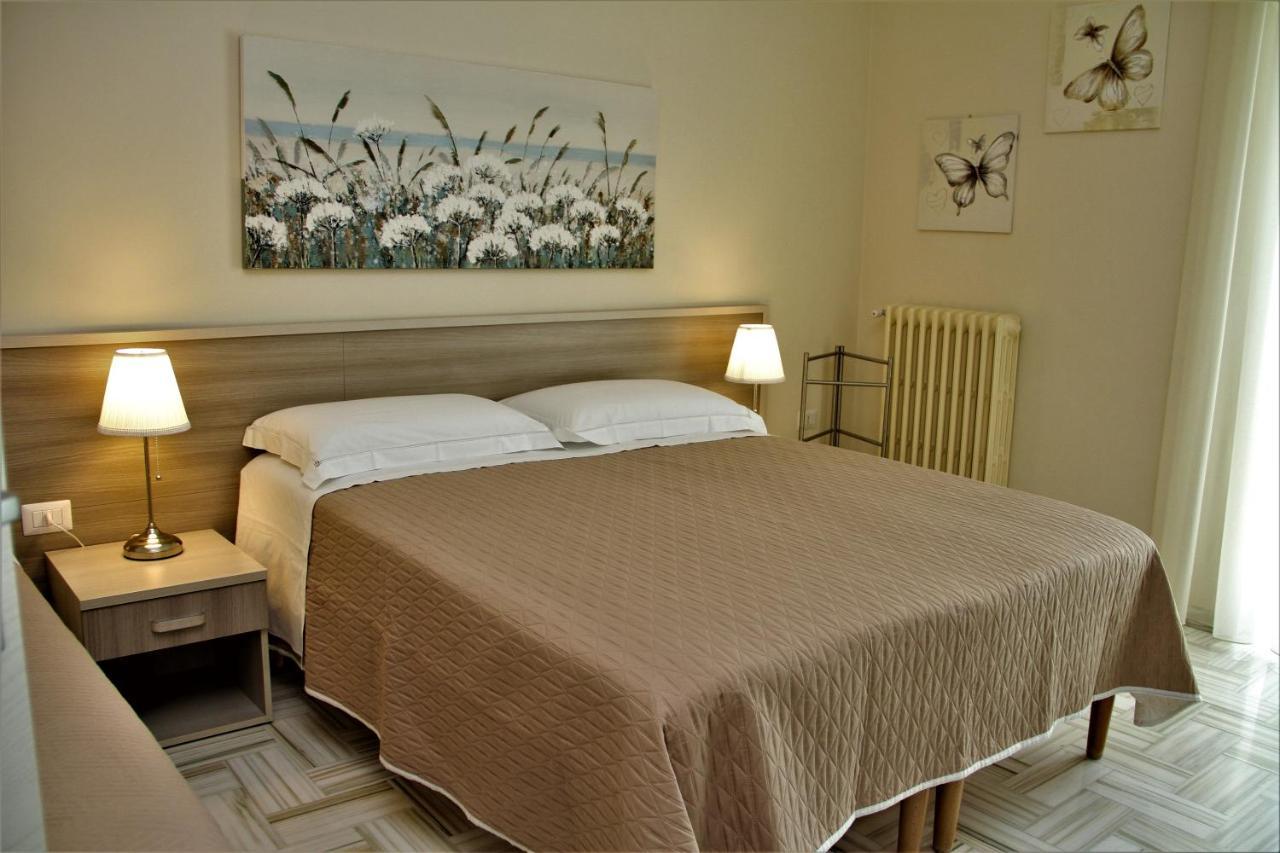 Casa Vacanze Civico 32 Montescaglioso Bagian luar foto