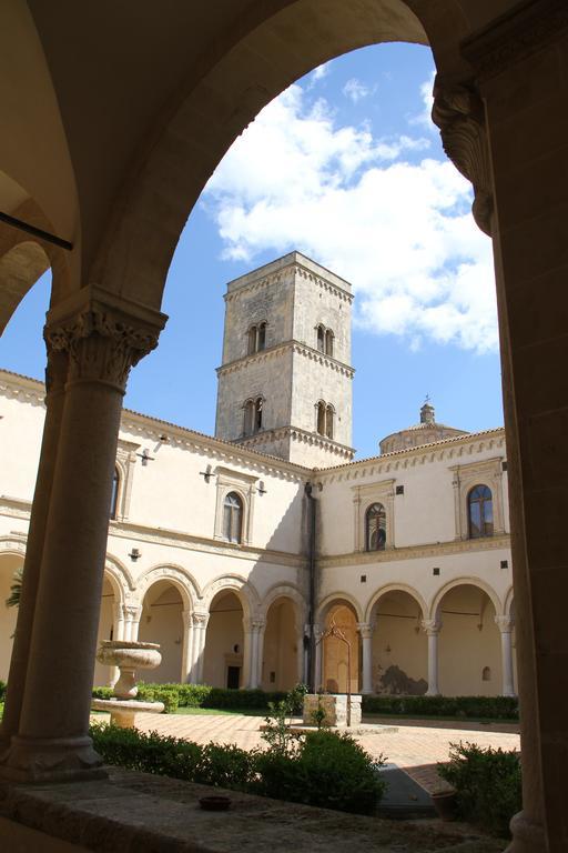 Casa Vacanze Civico 32 Montescaglioso Bagian luar foto