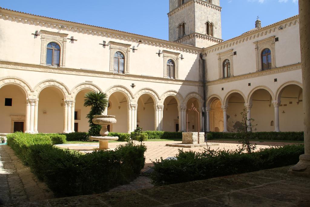 Casa Vacanze Civico 32 Montescaglioso Bagian luar foto